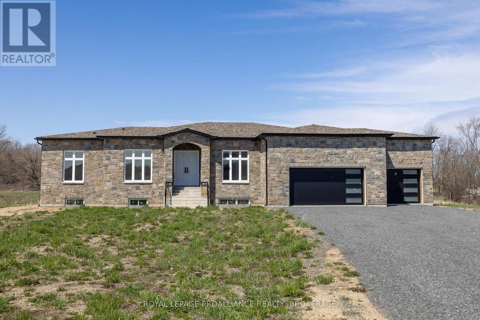 138 HINEMAN STREET in Kingston Mills