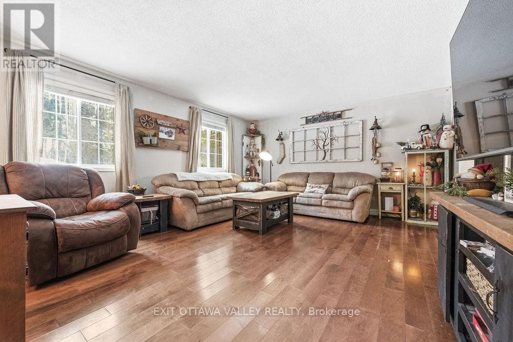 16 HERITAGE DRIVE, Renfrew County — photo 5