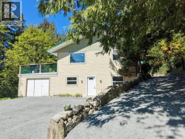 4070 HIGHWAY 101, Powell River — photo 2