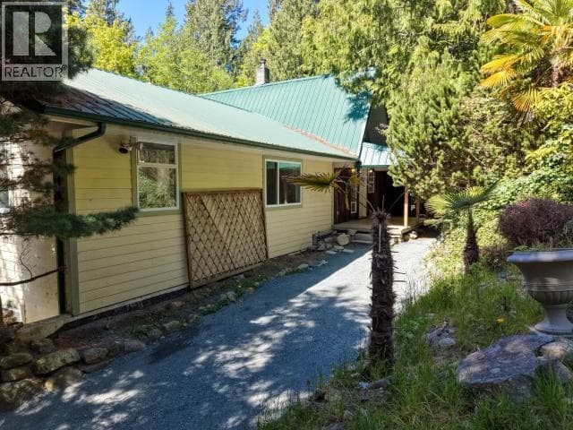 4070 HIGHWAY 101, Powell River — photo 3