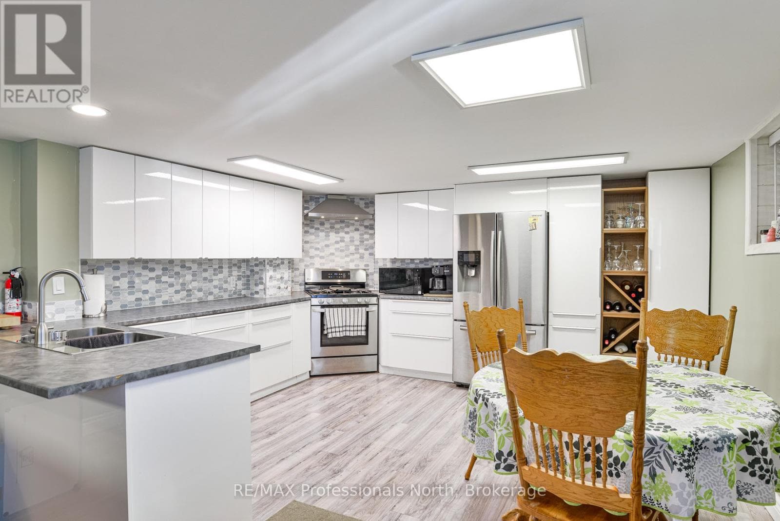 148 PARK ROAD, OnePoint — photo 5