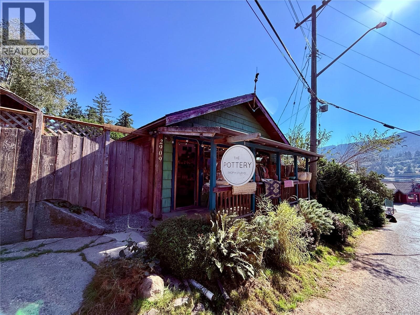 2909 FULFORD-GANGES ROAD SOUTHWEST, Victoria — photo 2