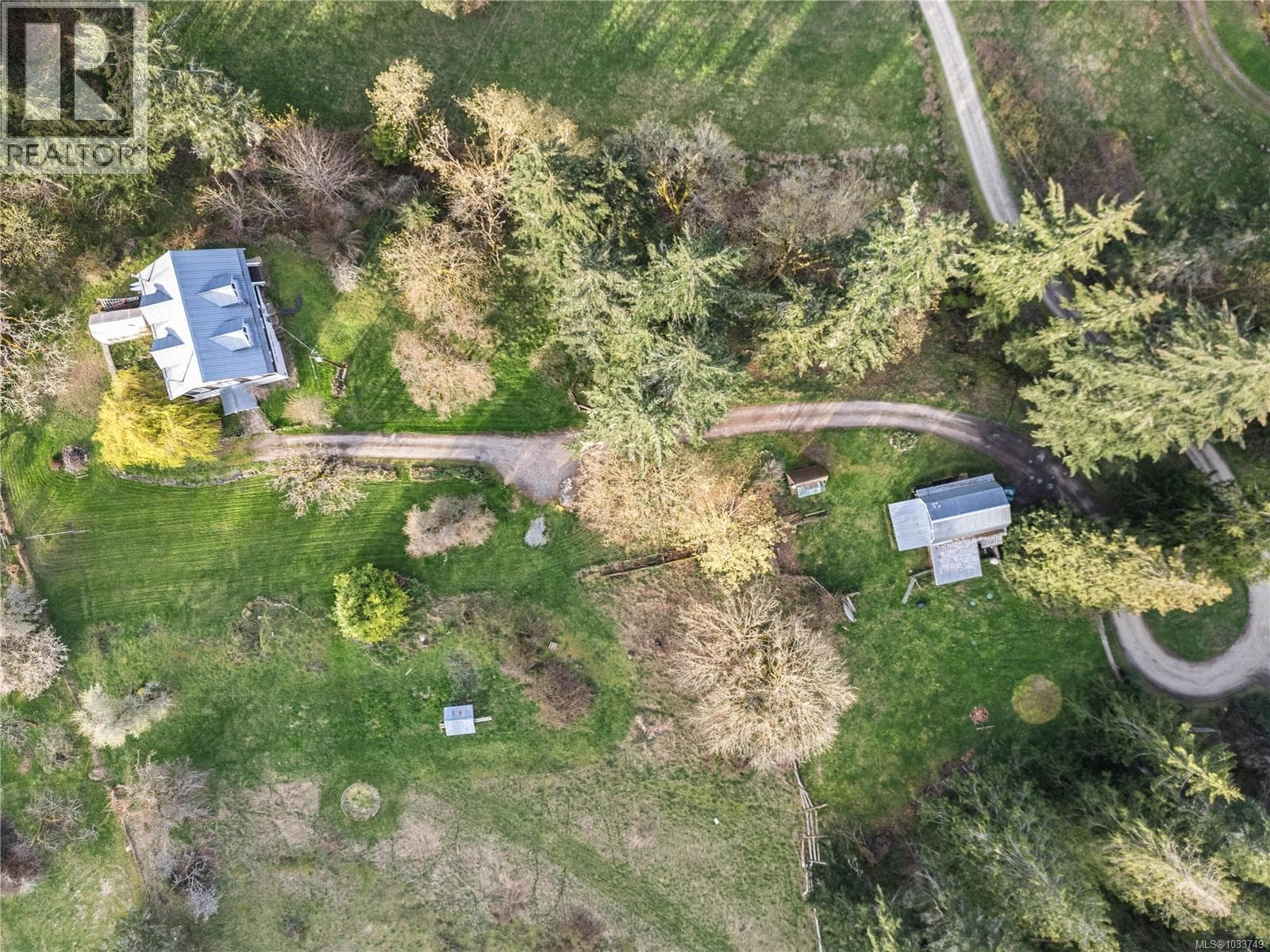 301 EPRON ROAD, Victoria — photo 3