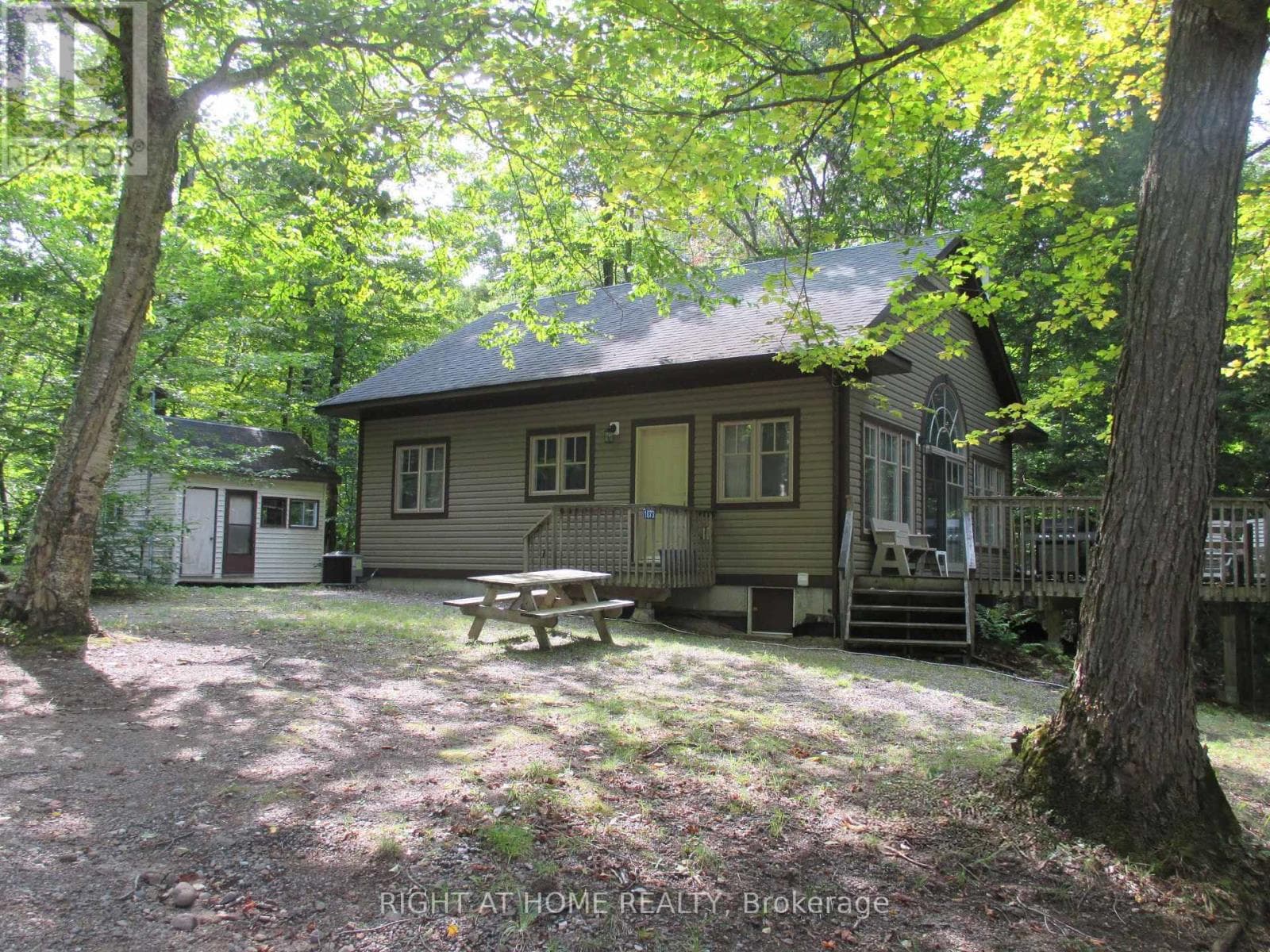 1073 JOSHS BAIE ROAD, Toronto — photo 2