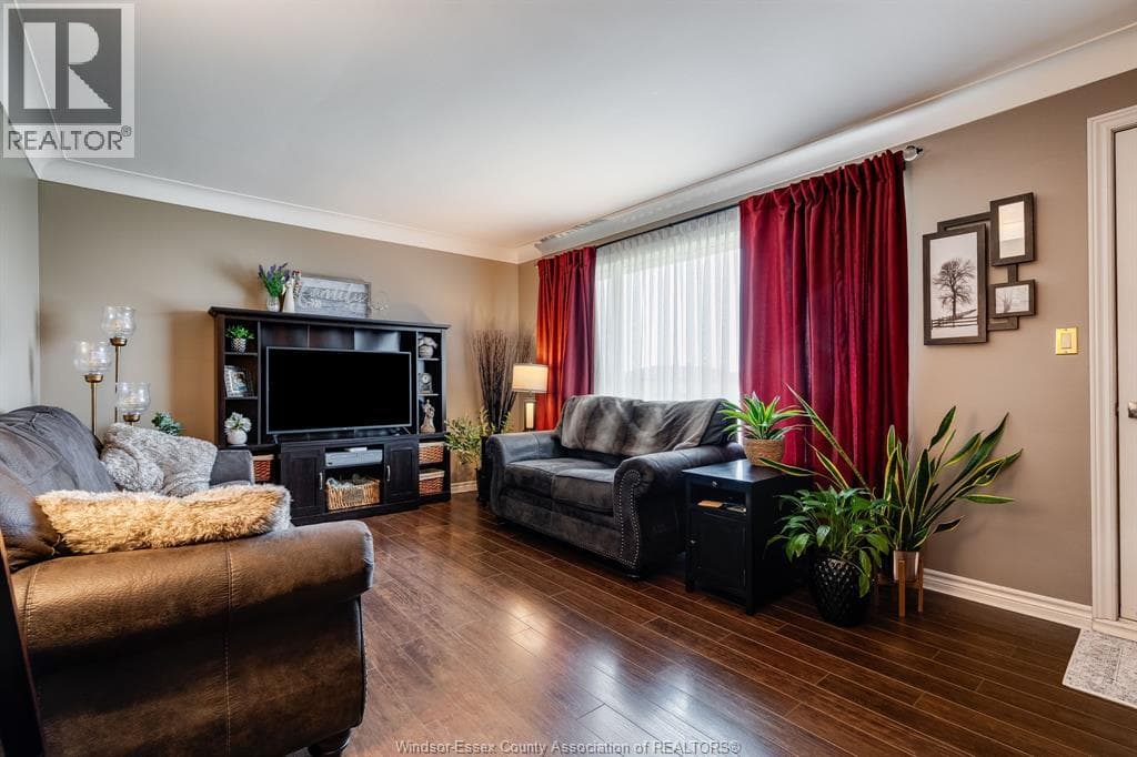 1654 Fairlea CRESCENT, Windsor — photo 3