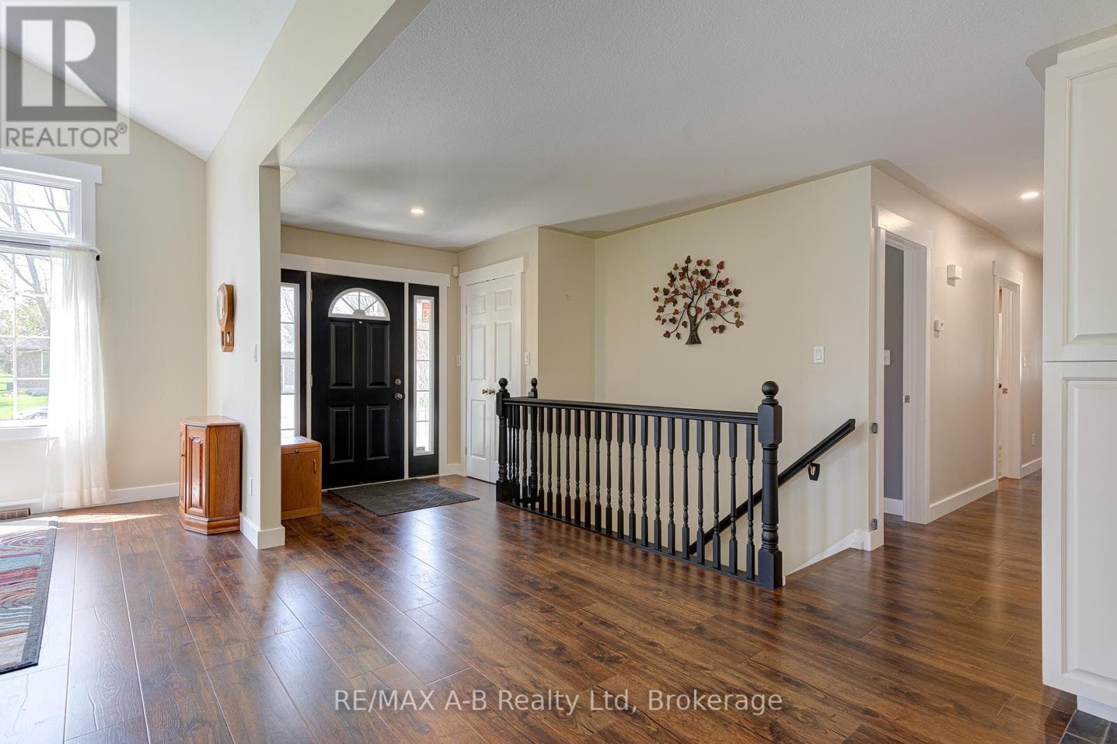 256 BOYCE STREET, OnePoint — photo 5