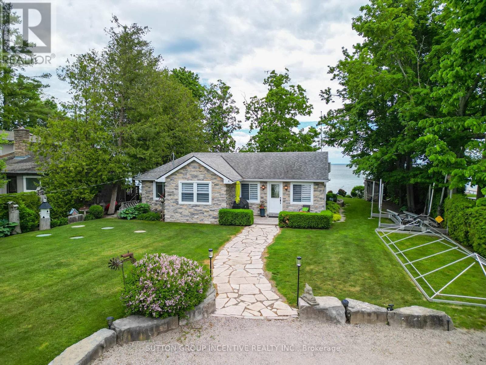 131 MINNETONKA ROAD, Toronto