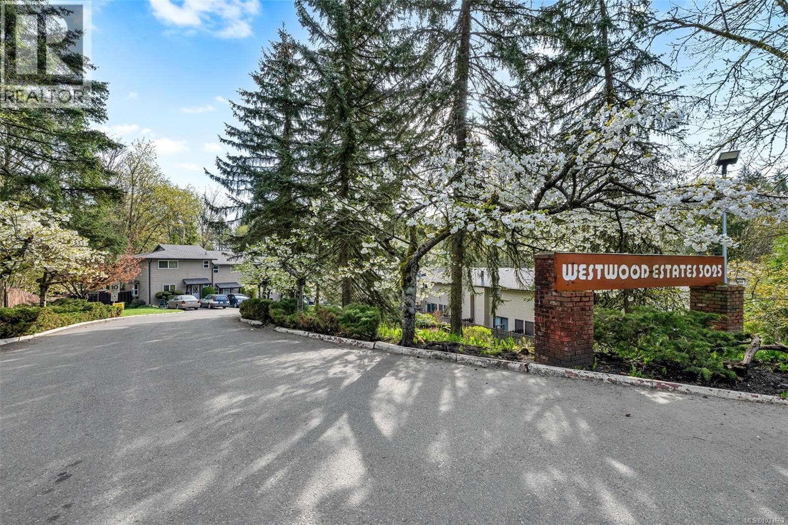 32 3025 Cowichan Lake Rd in 