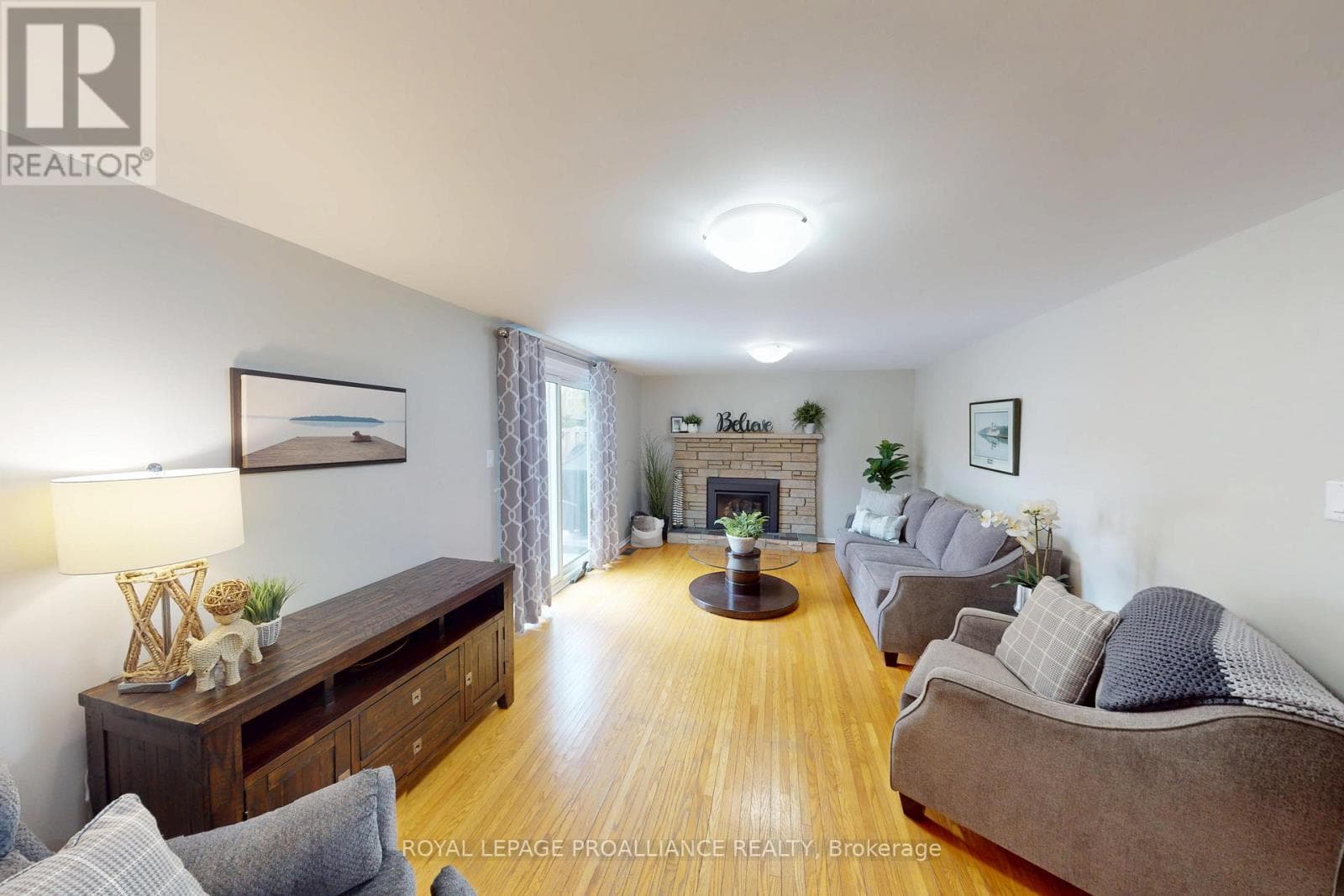 6 RICHMOND GROVE, Central Lakes — photo 4