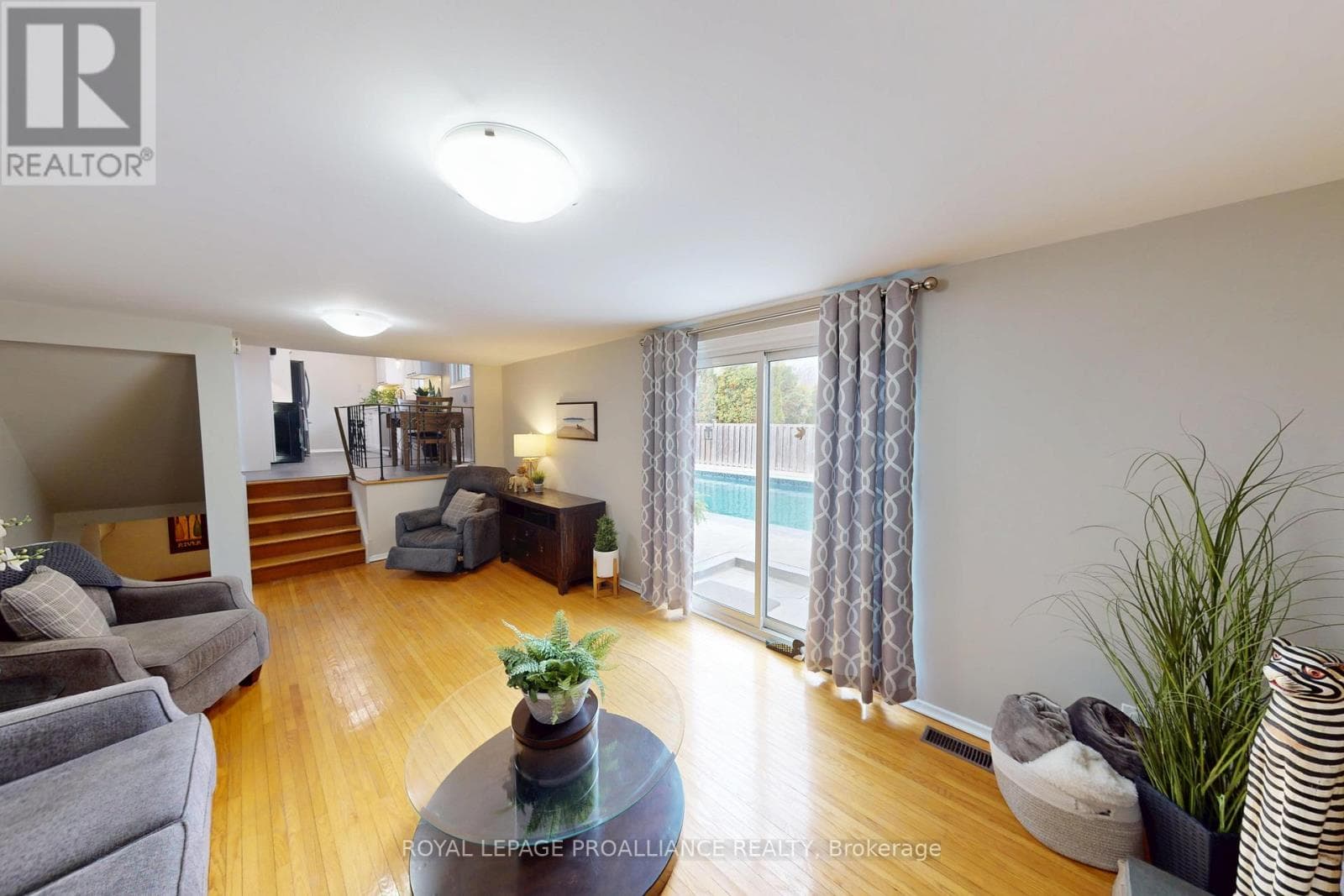6 RICHMOND GROVE, Central Lakes — photo 5