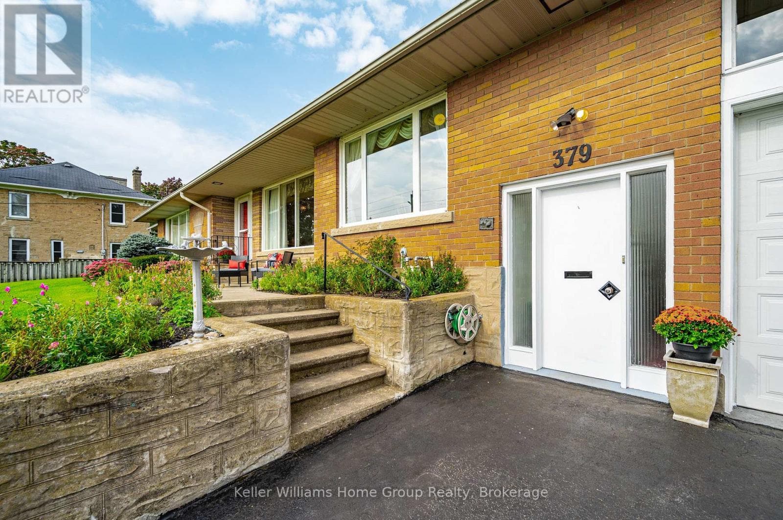 379 ST PATRICK STREET W, OnePoint — photo 3
