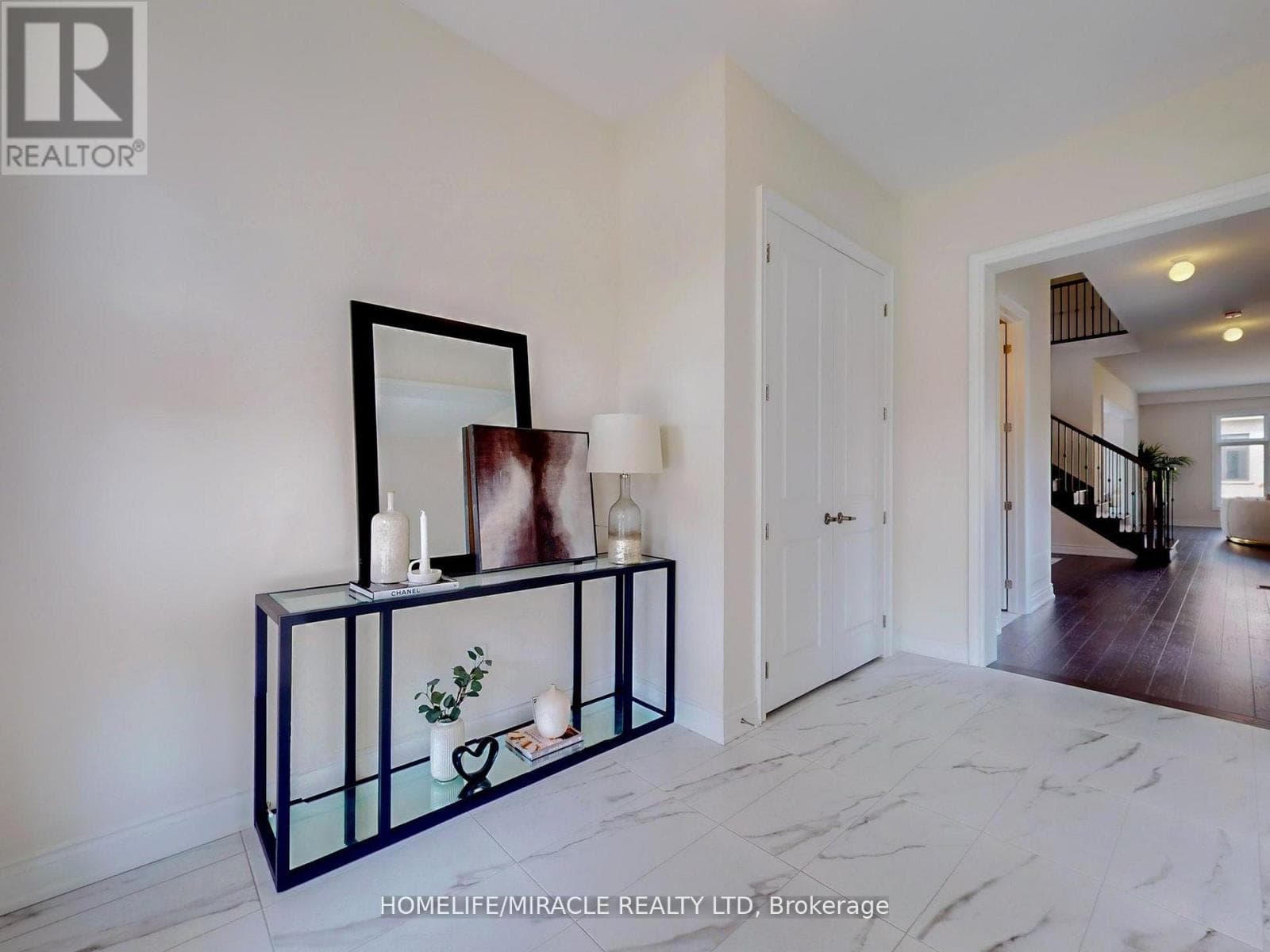 25 JOINER CIRCLE, Toronto — photo 3