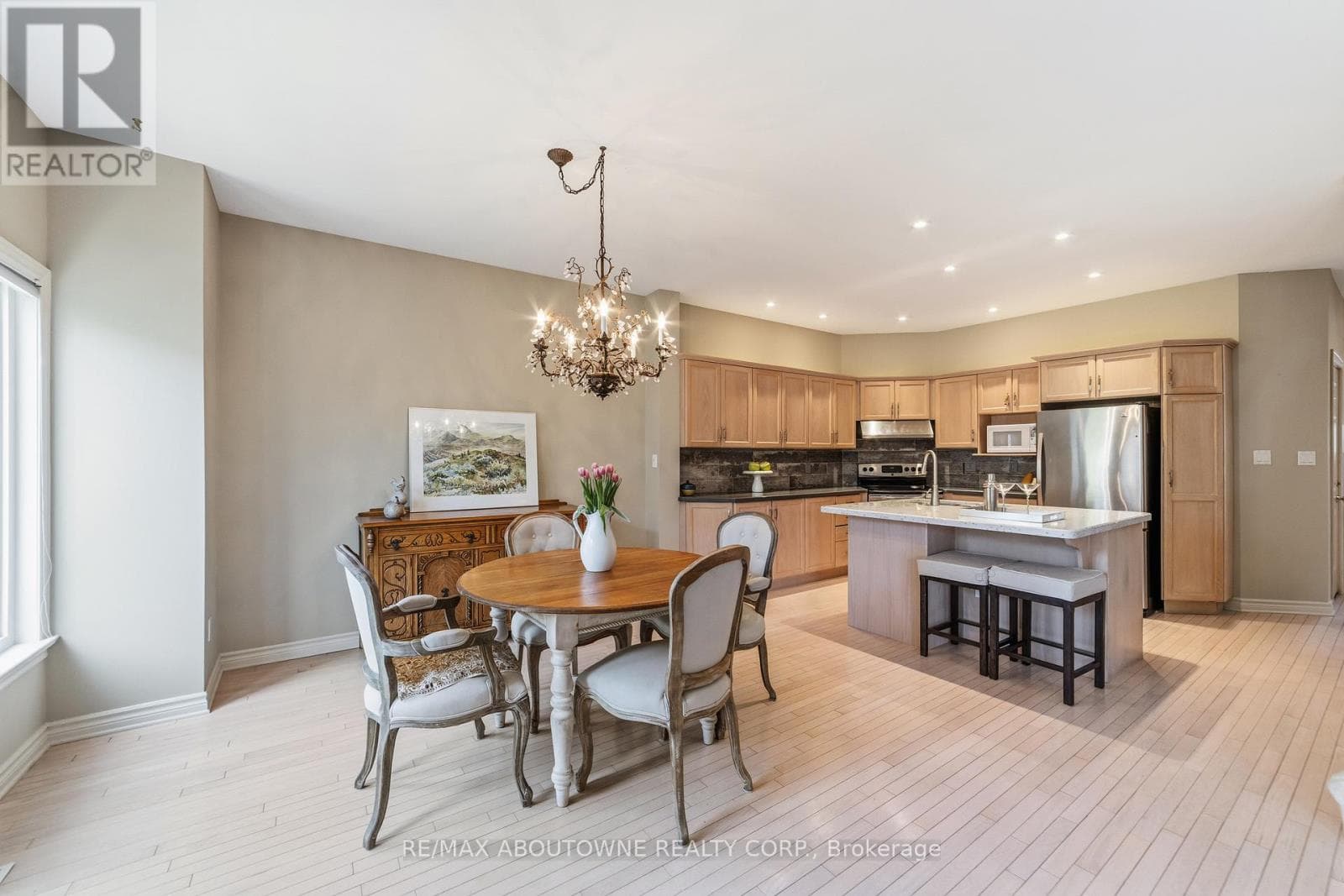 12 - 575 SIMCOE STREET, Toronto — photo 3
