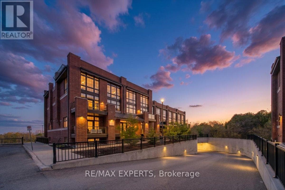 304 - 2 LINSMORE PLACE in Ballantrae-Stouffville