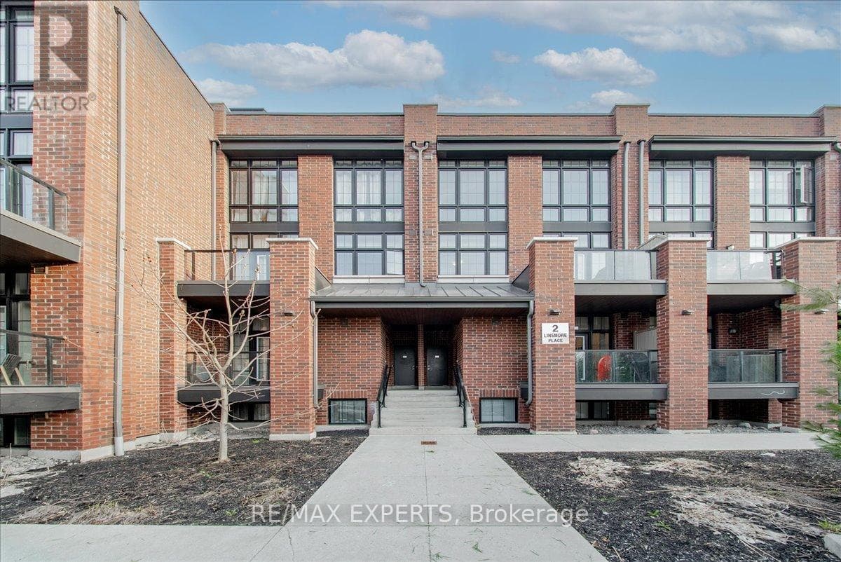 304 - 2 LINSMORE PLACE, Toronto — photo 4