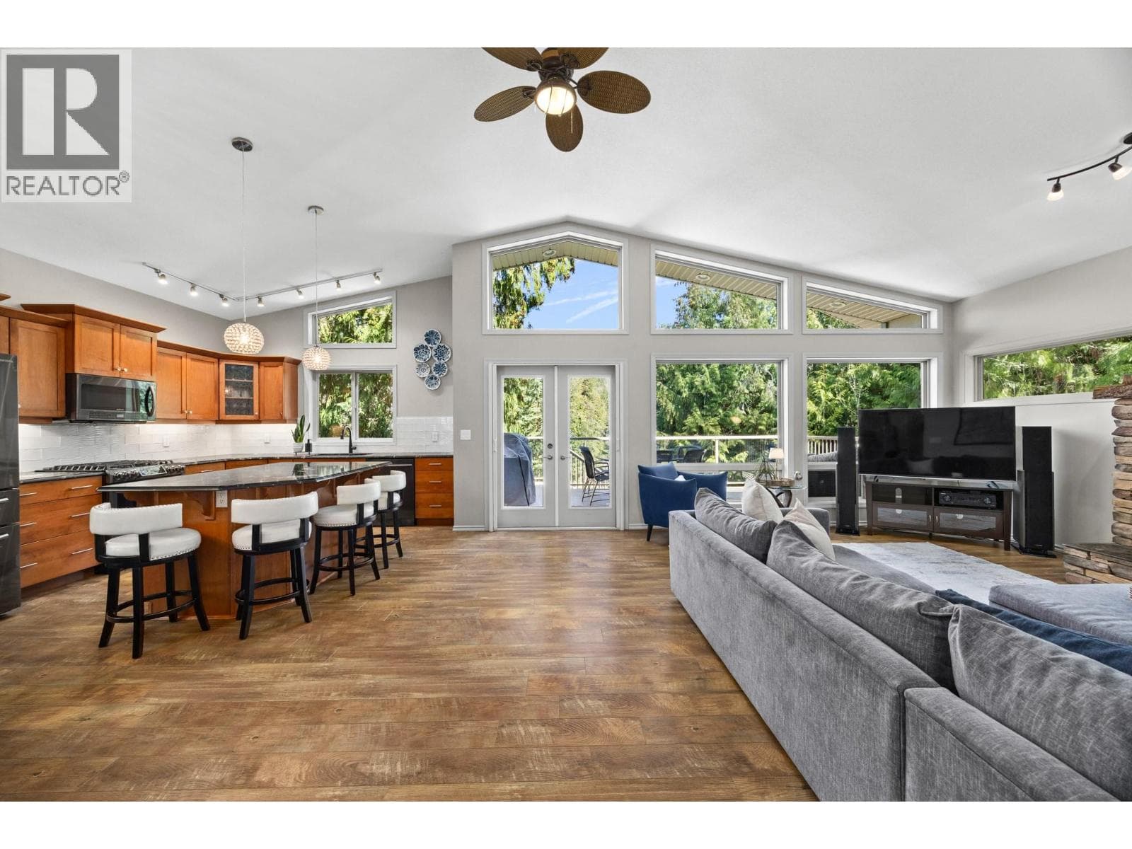7410 Dixon Dam Road in 