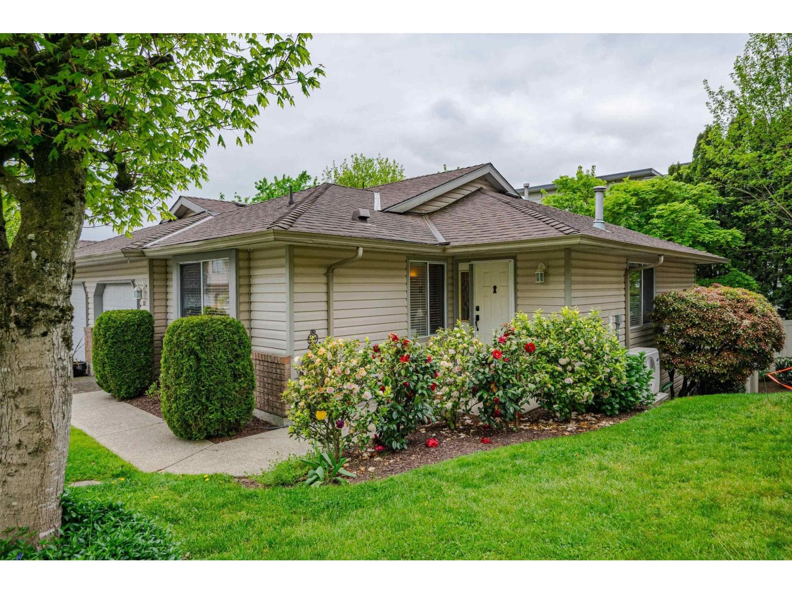 28 2023 WINFIELD DRIVE, Fraser Valley — photo 3