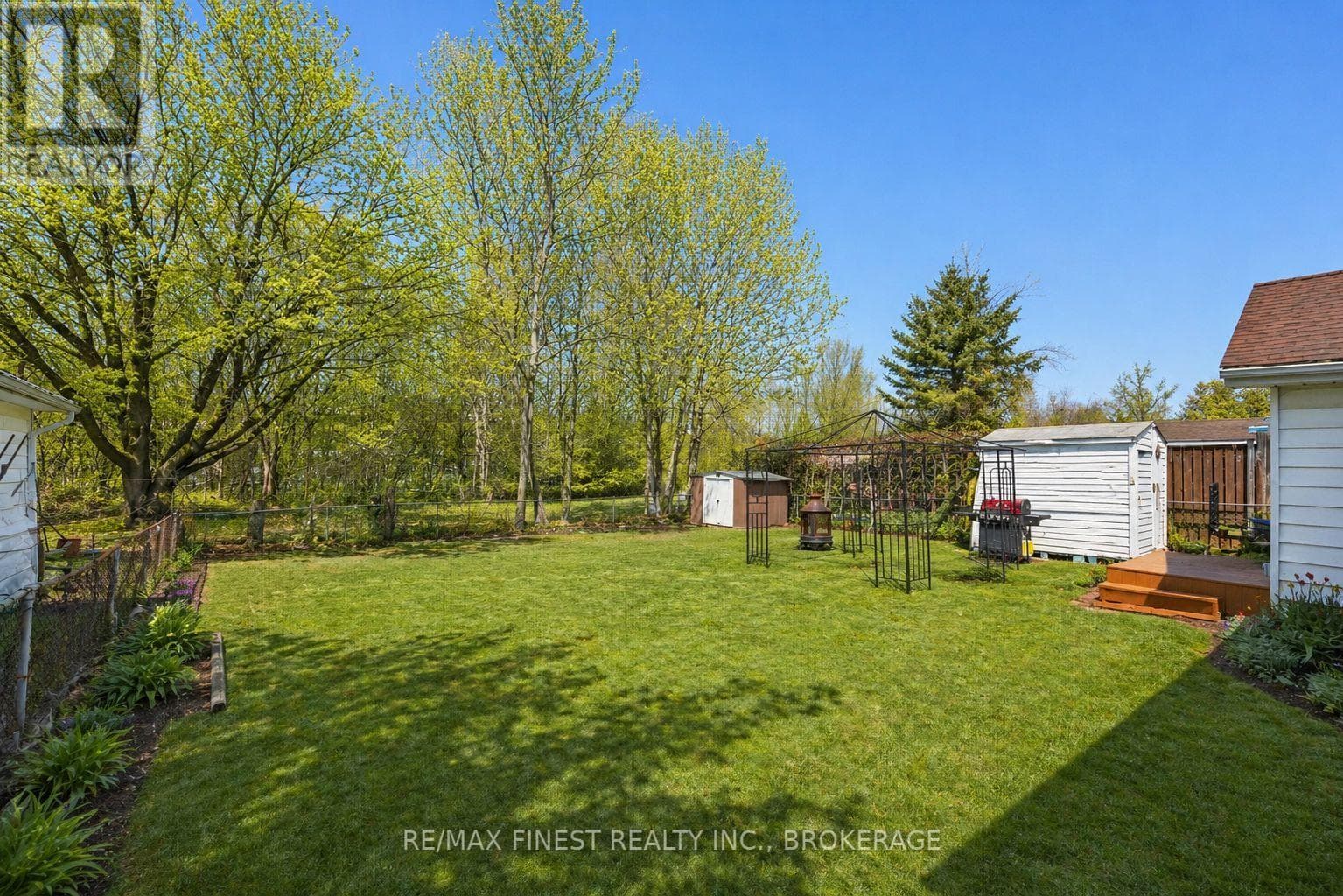 676 LAURIER BOULEVARD, Kingston — photo 2