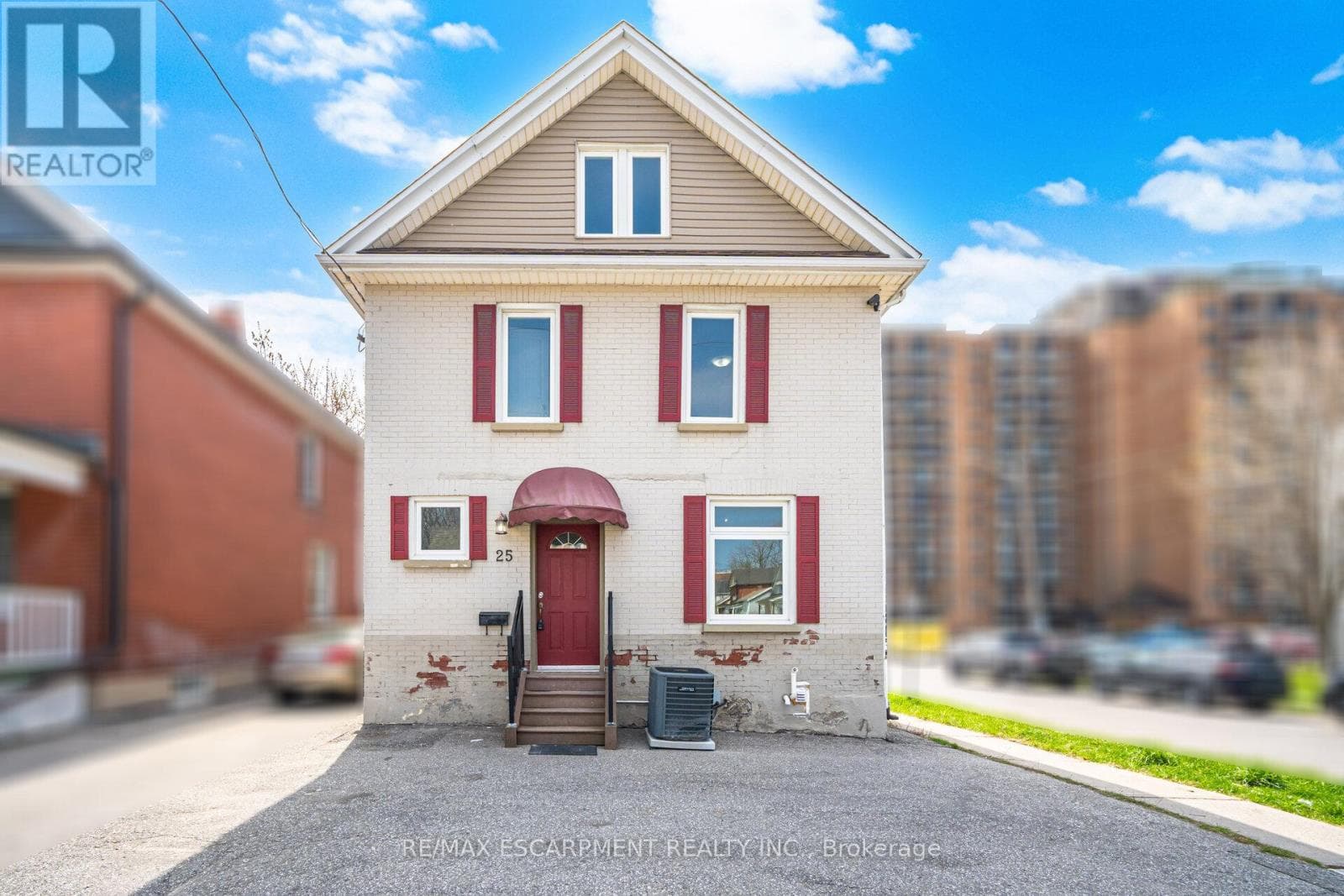 25 COLBORNE STREET WEST in O'NEILL