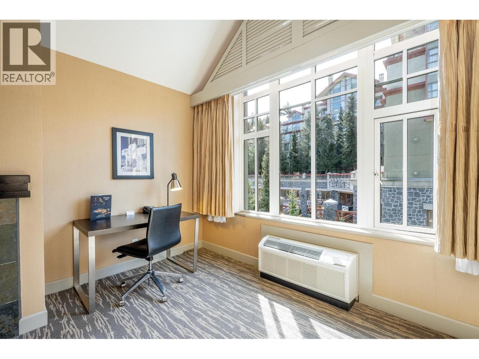 560 4050 WHISTLER WAY, Greater Vancouver — photo 2