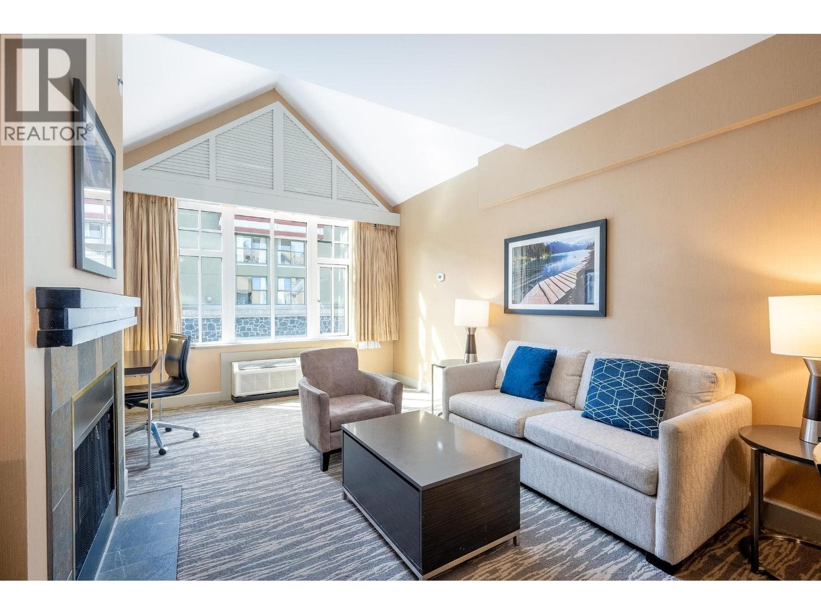 560 4050 WHISTLER WAY, Greater Vancouver — photo 3