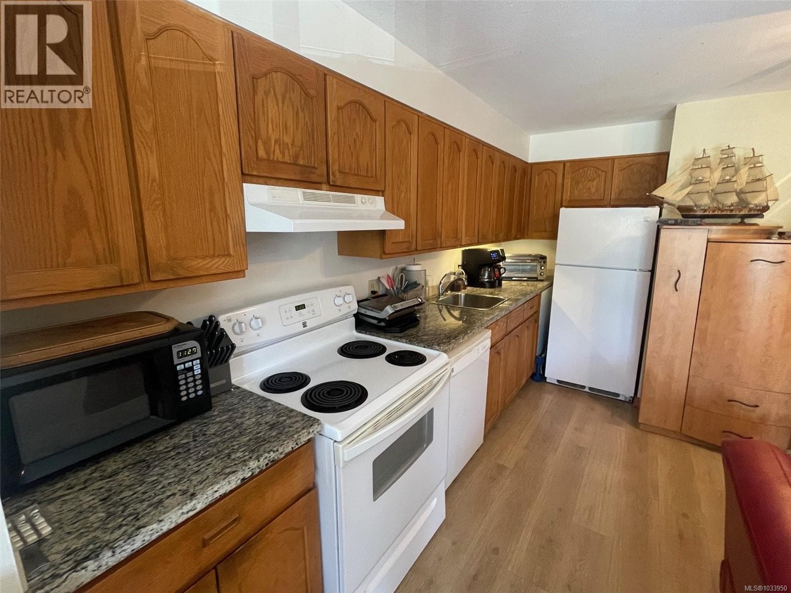 304 30 Cavan St, Vancouver Island — photo 4