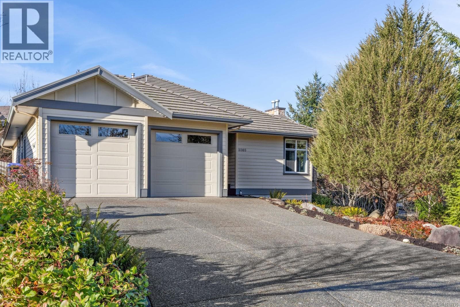 3363 MAJESTIC DRIVE, Vancouver Island — photo 4
