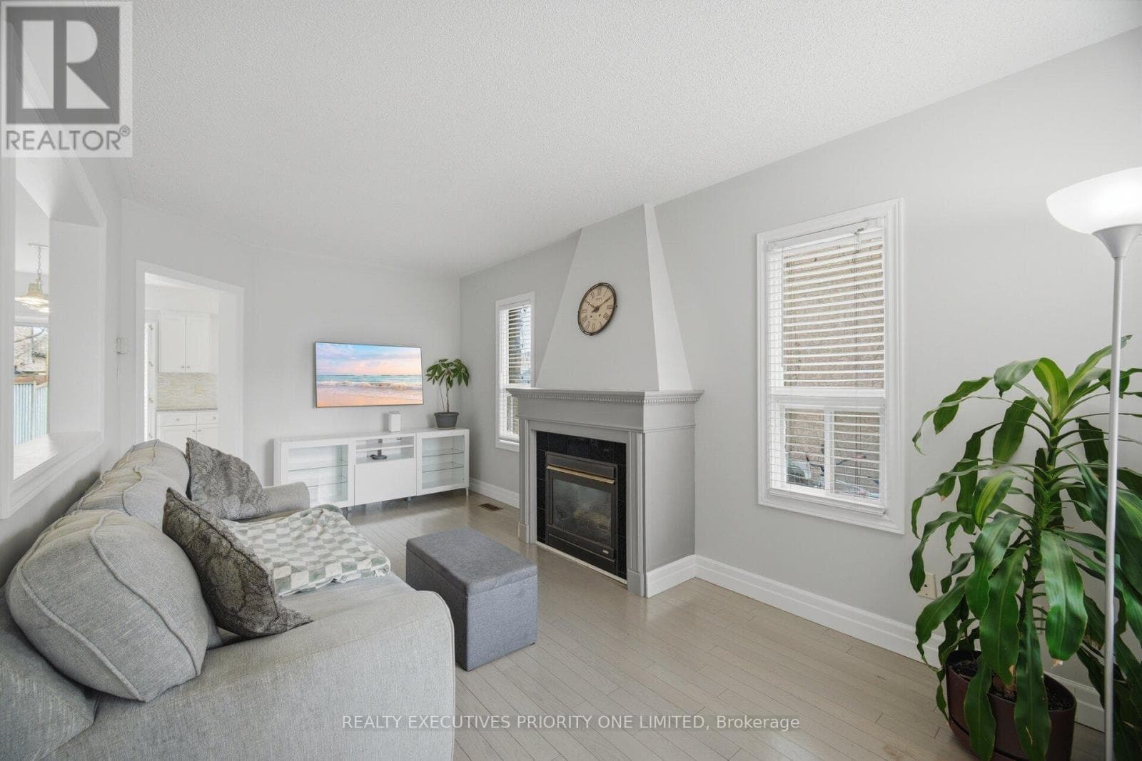 24 ARCHBURY CIRCLE, Toronto — photo 5