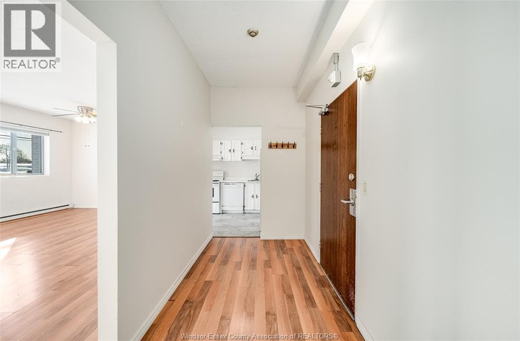 3950 WYANDOTTE STREET Unit# 105, Windsor — photo 5