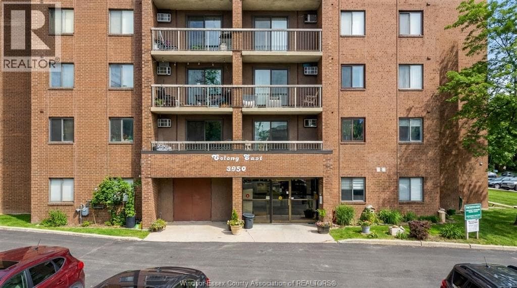 3950 WYANDOTTE STREET Unit# 105, Windsor — photo 3