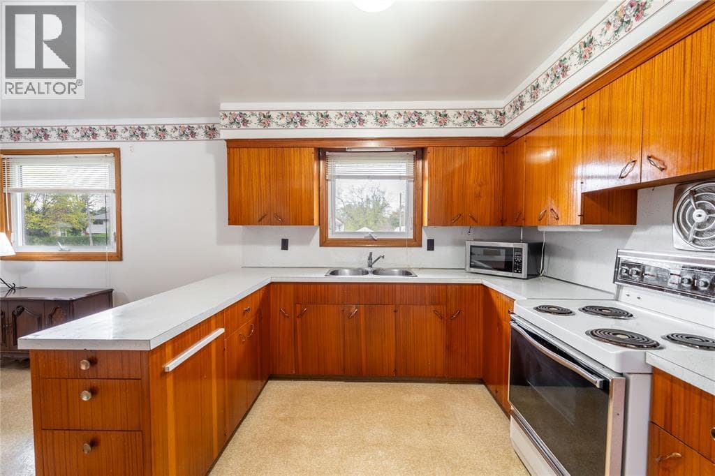 1003 MICHIGAN AVENUE, Sarnia — photo 4