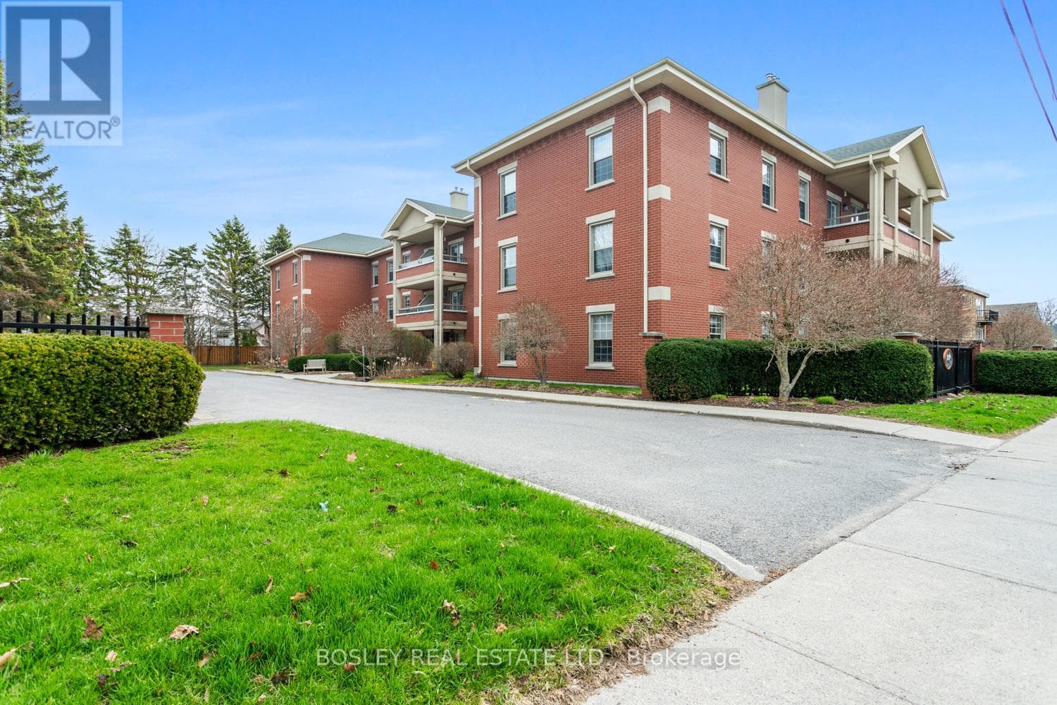 101 - 352 BALL STREET in 