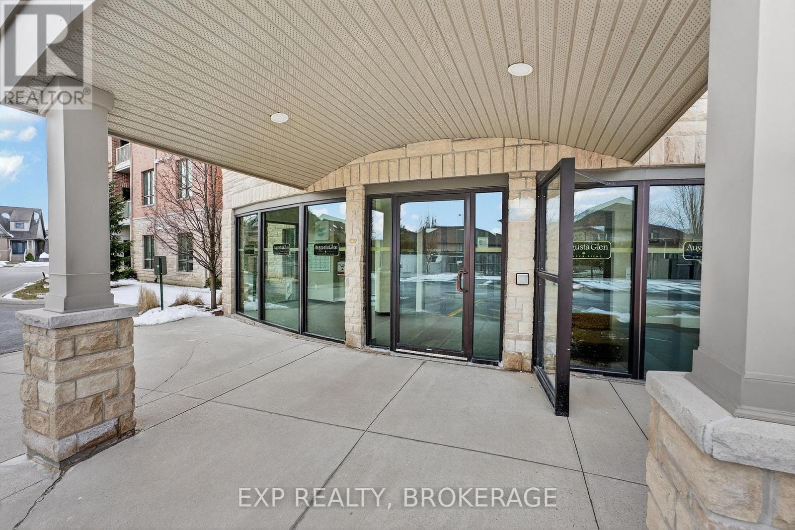 301 - 740 AUGUSTA DRIVE, Kingston — photo 2
