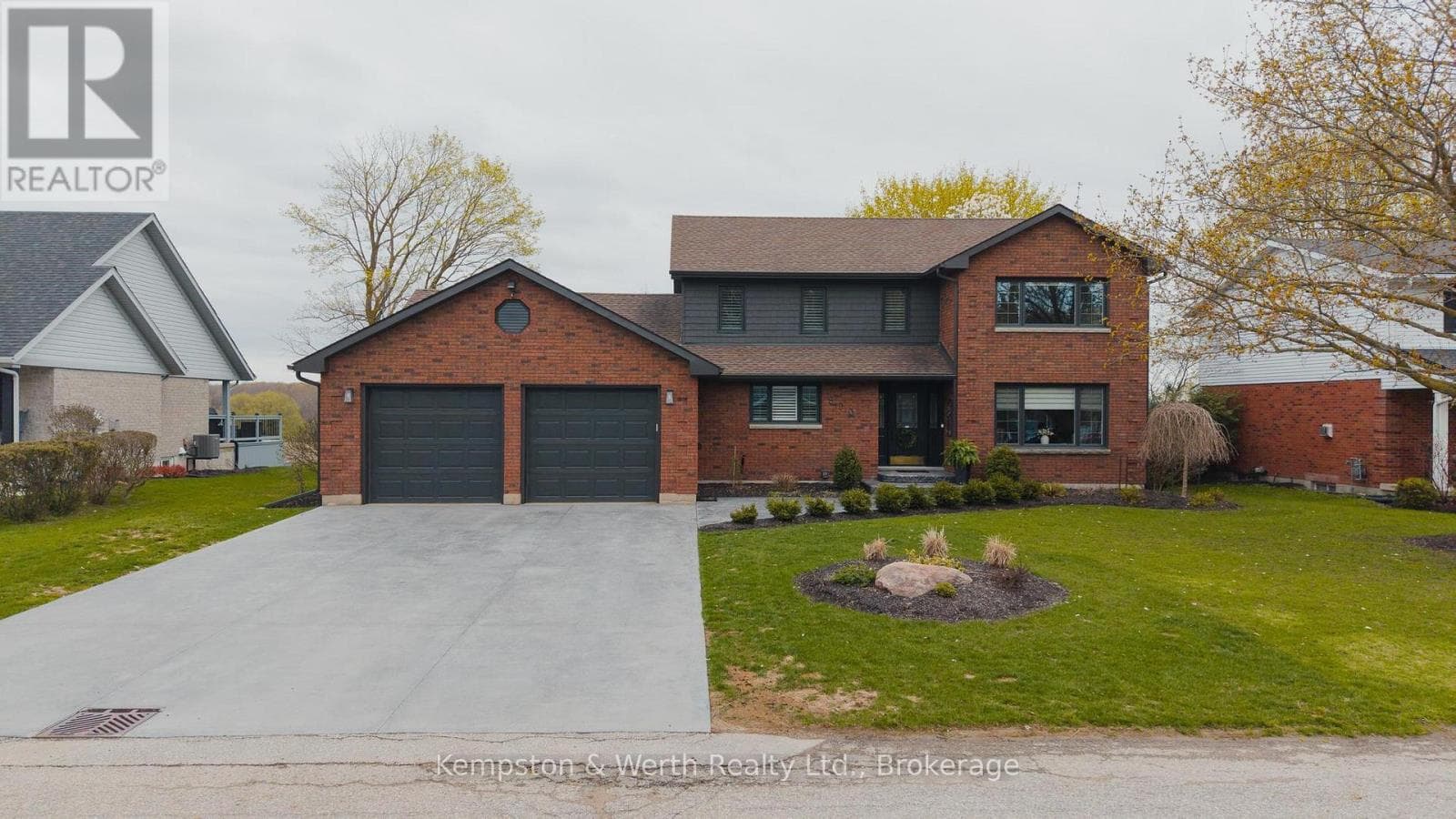 890 PERKIN CRESCENT, OnePoint — photo 2
