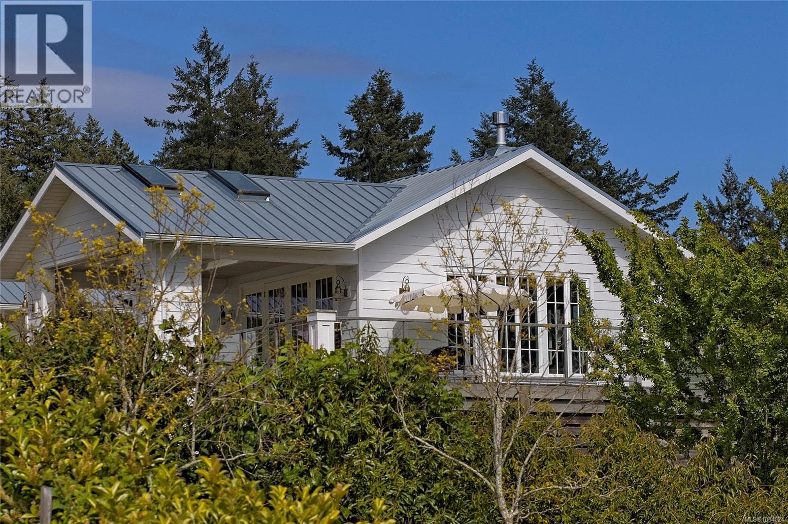146 Tantramar Dr, Victoria — photo 2