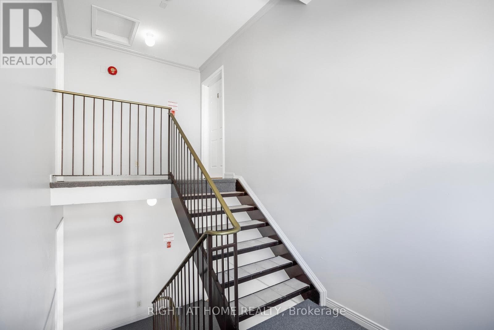 6 - 194-A EDWARDS STREET, Ottawa — photo 4