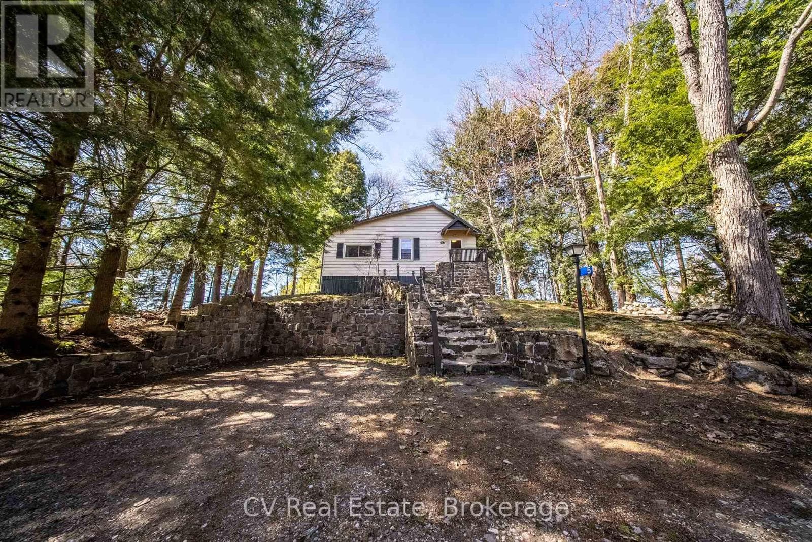 UNIT #5 - 1117 - BERT SIMS ROAD, OnePoint — photo 2