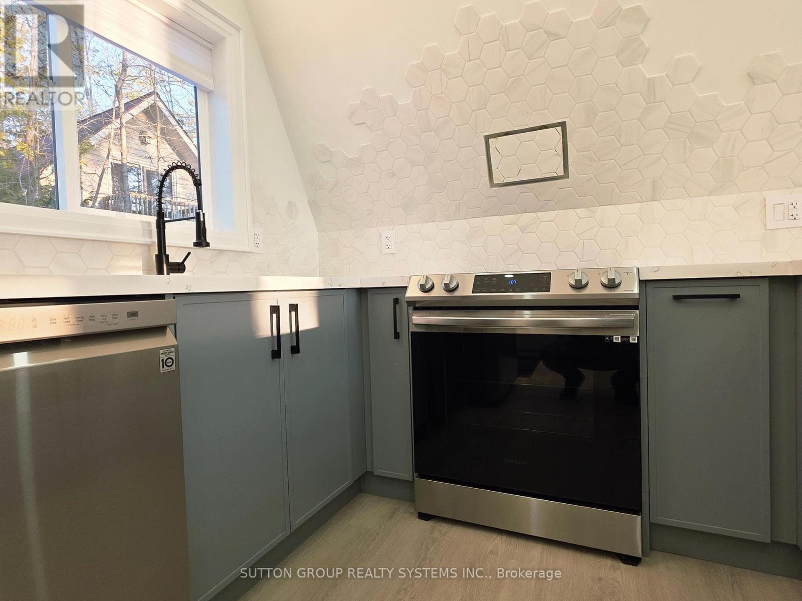 7701 DONER DRIVE, Toronto — photo 5