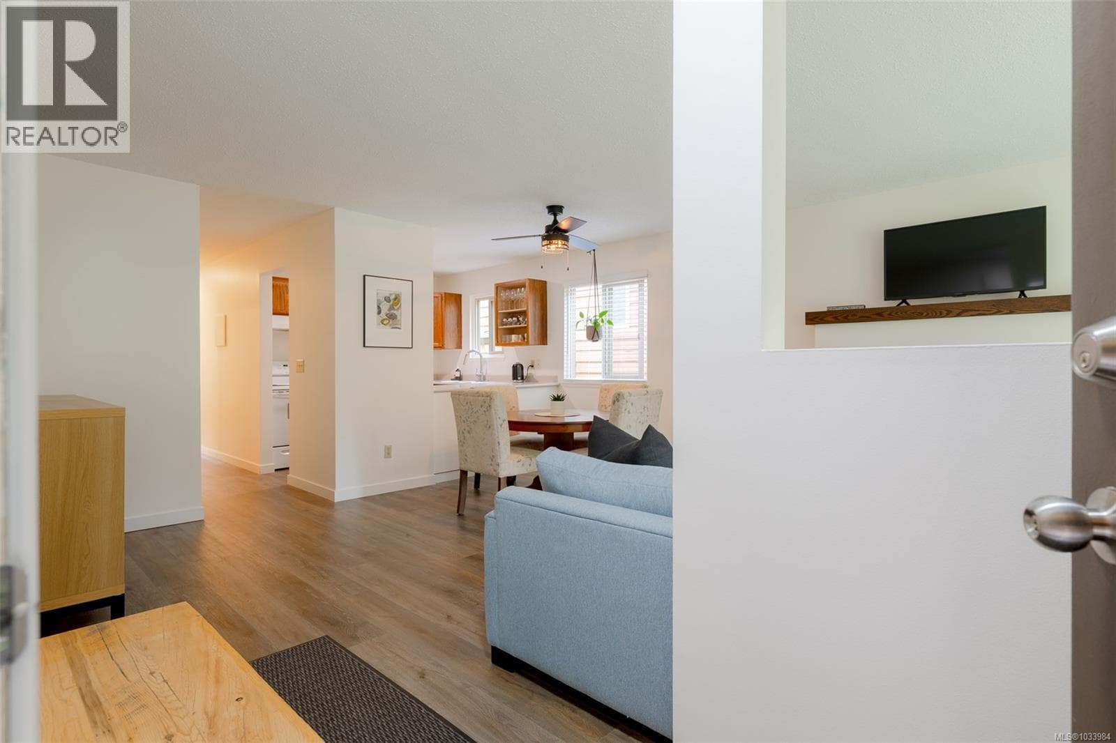 3772 Argyle Way, Vancouver Island — photo 4