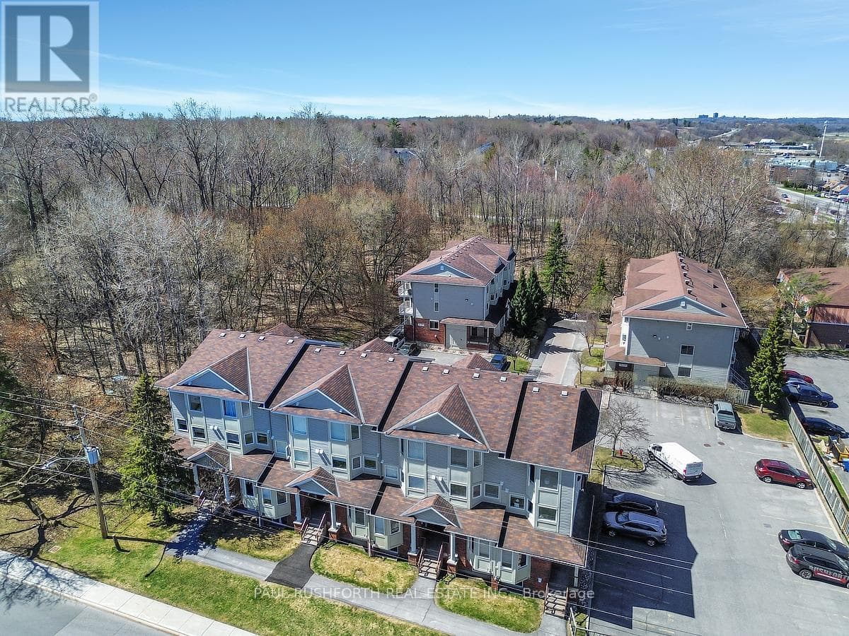 11 - 1400 WILDBERRY COURT, Ottawa — photo 2
