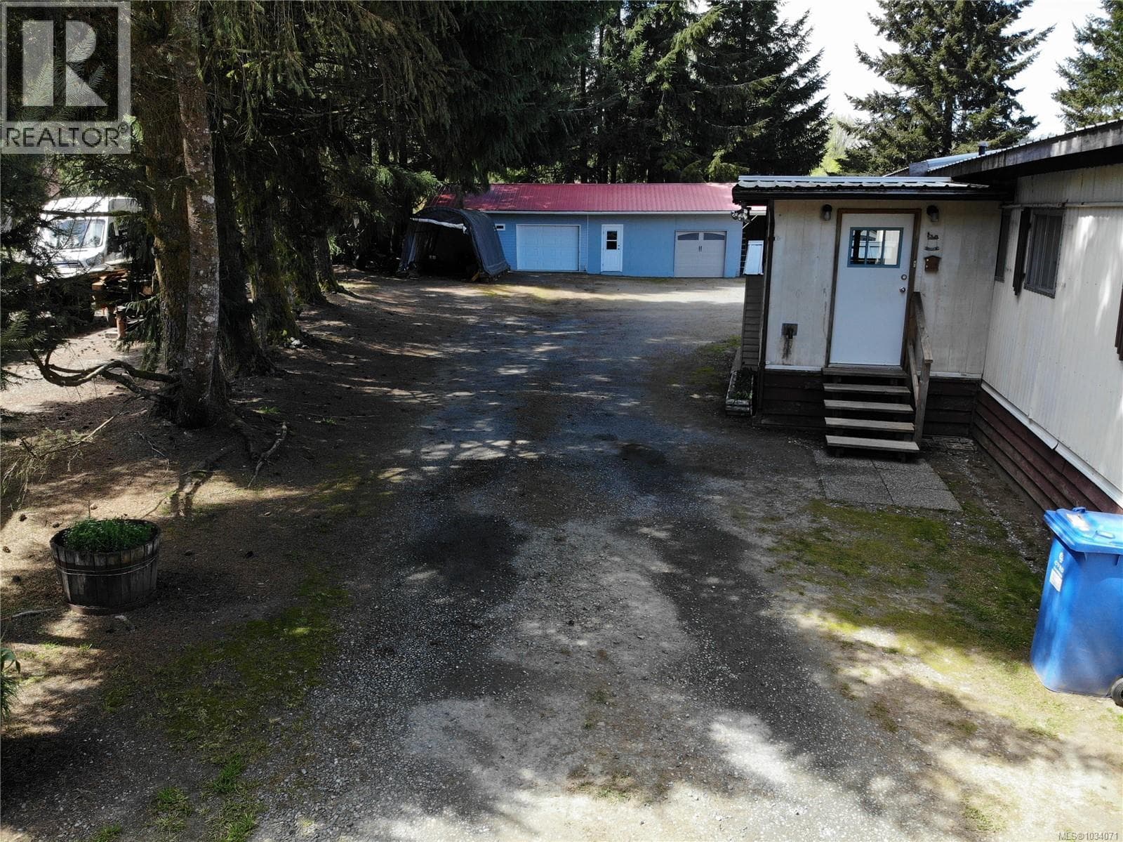 6855 Charles Pl, Vancouver Island — photo 4