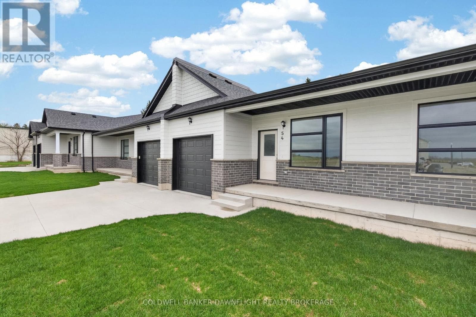 56 MOONLIGHT COURT in 