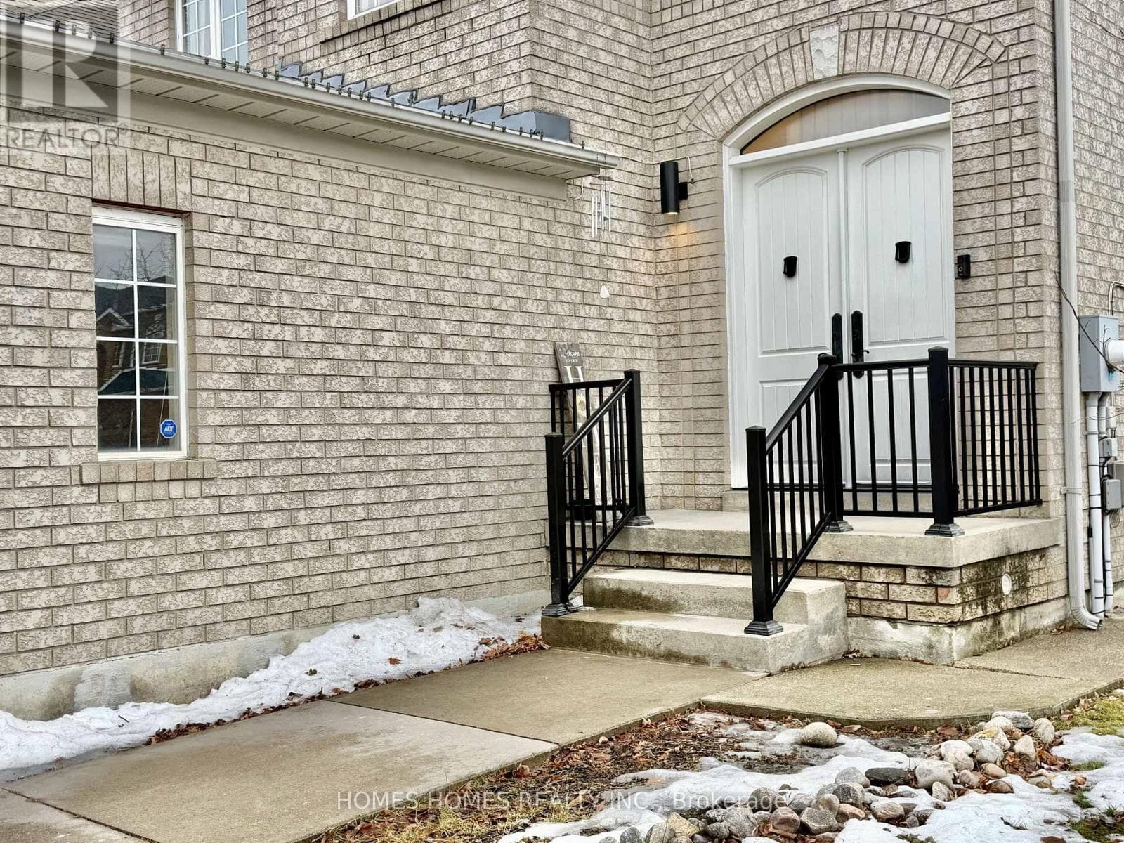 36 FRUSTAC TRAIL, Toronto — photo 2