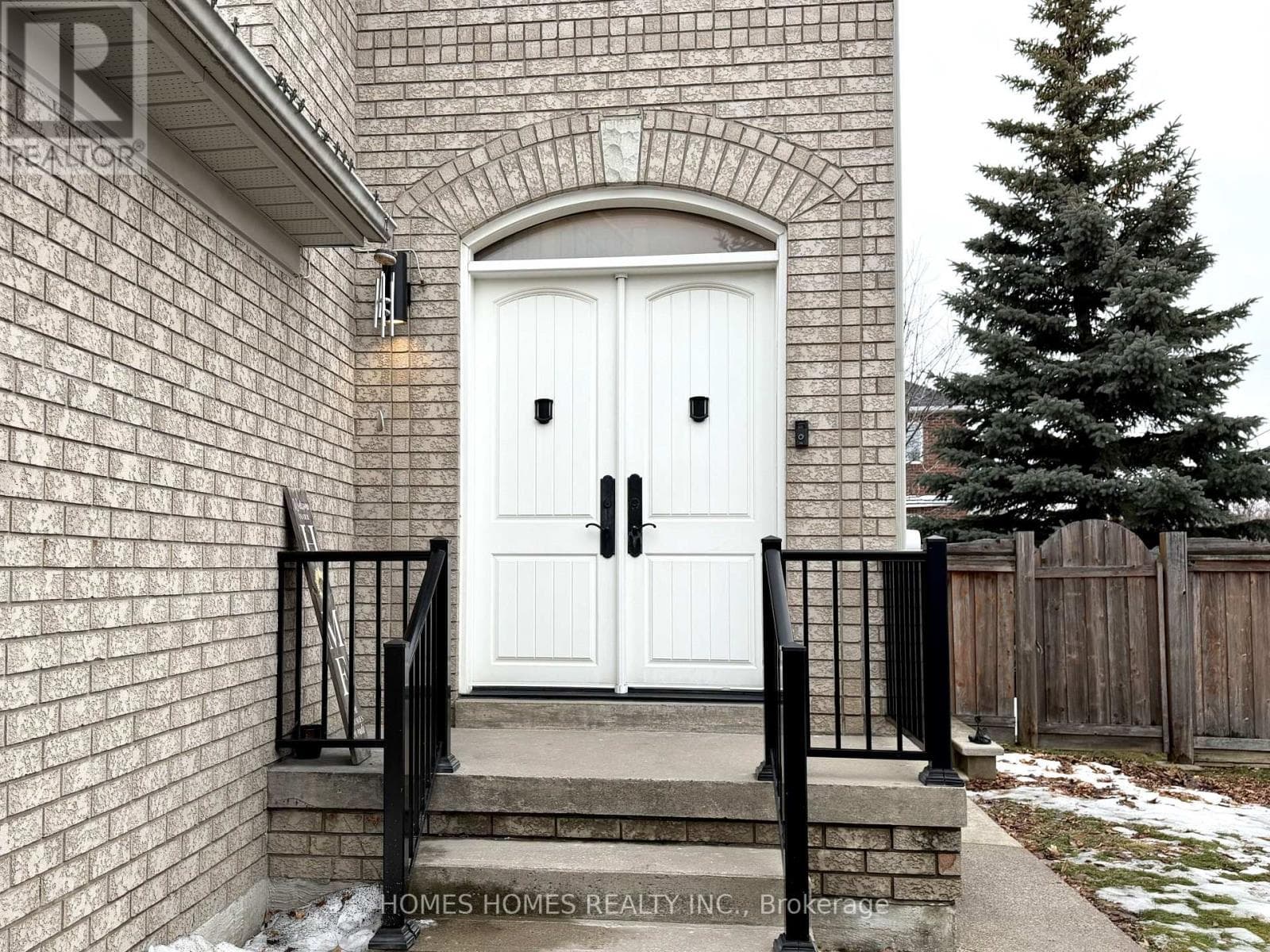 36 FRUSTAC TRAIL, Toronto — photo 3