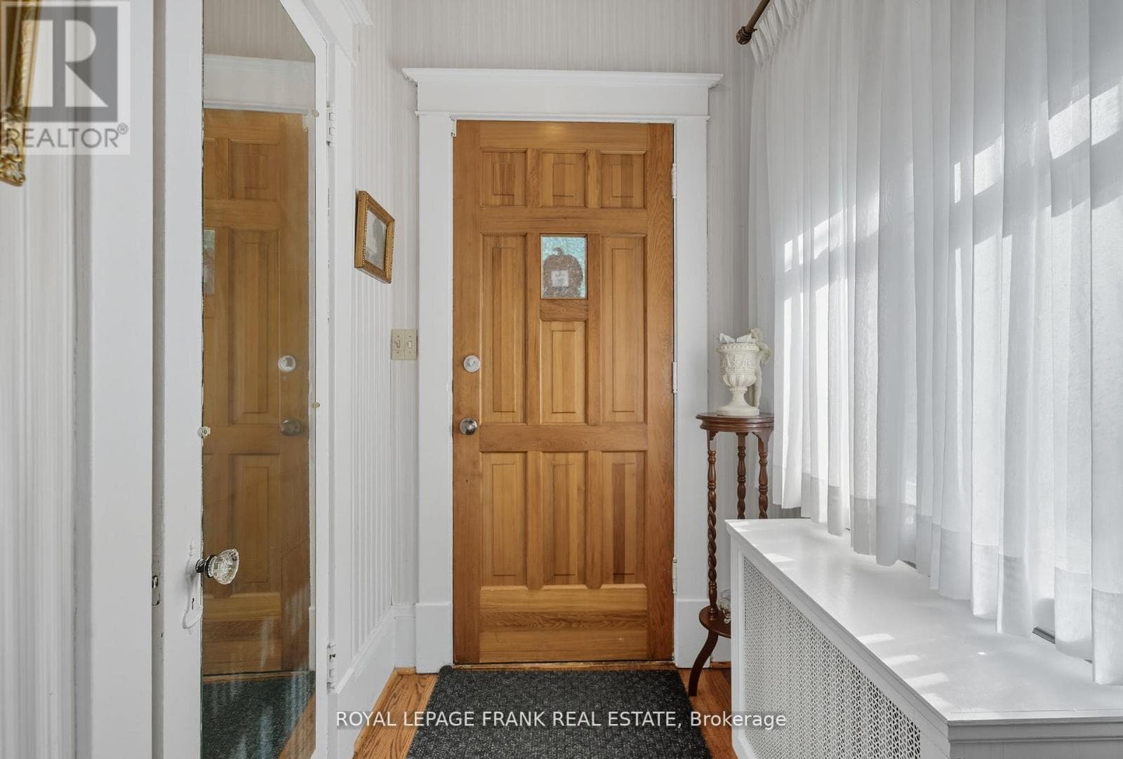 76 BOND STREET W, Central Lakes — photo 3
