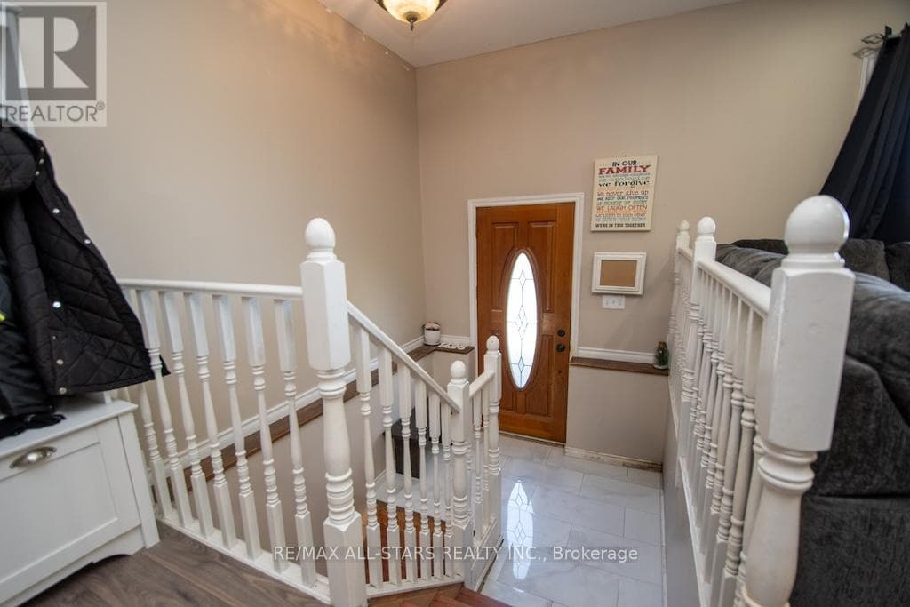 1426 HIGHWAY 7A, Central Lakes — photo 3