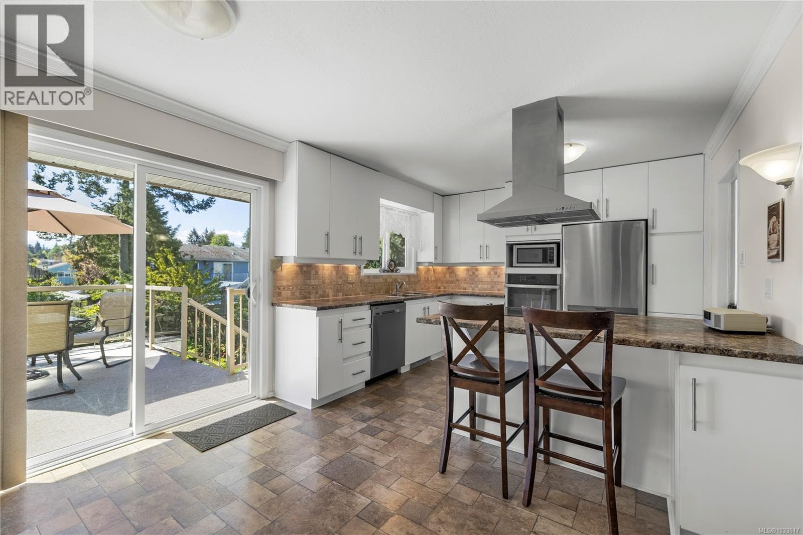 1508 Admiral Tryon Blvd, Vancouver Island — photo 3