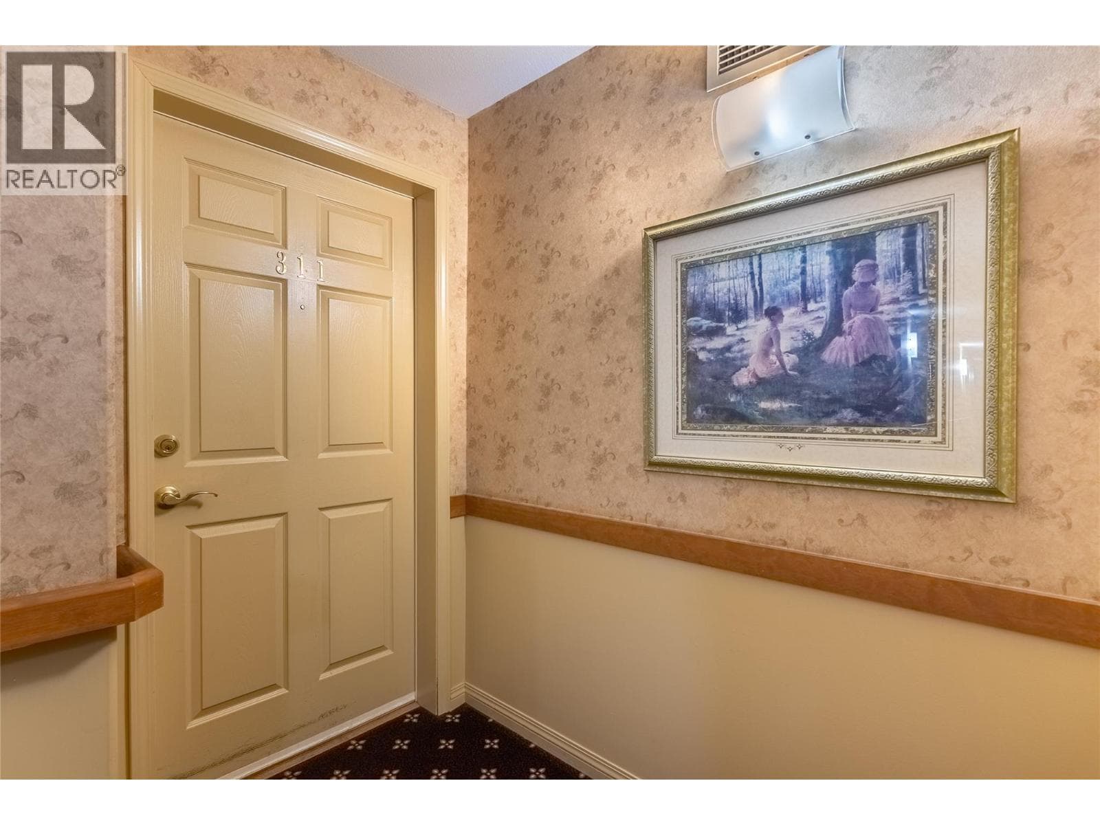 120 VERNON Avenue Unit# 311, Interior REALTORS® — photo 2