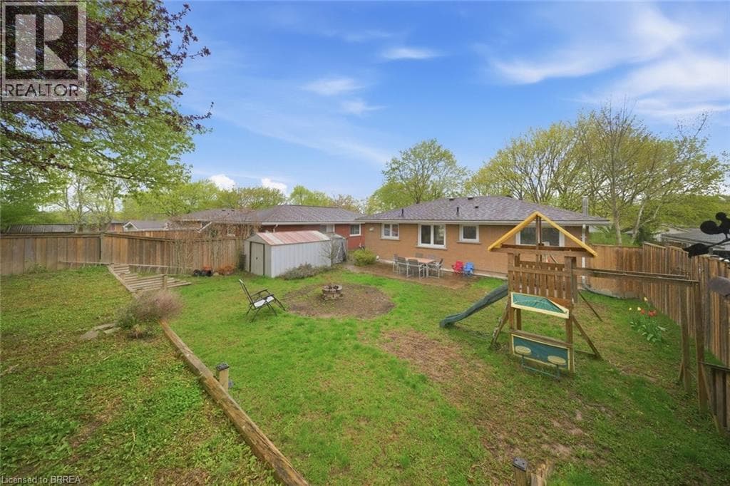 13 MACKAY AVENUE, Brantford — photo 2