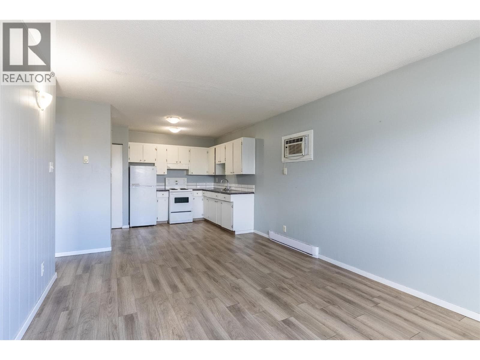 975 TRANQUILLE ROAD, Interior REALTORS® — photo 5